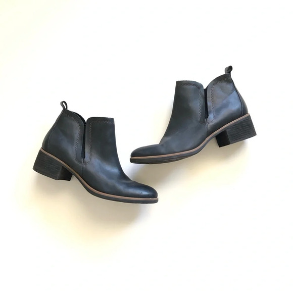 Korks by Korks-Ease Black Leather Tea Ankle Boots 9.5M - Picture 1 of 14